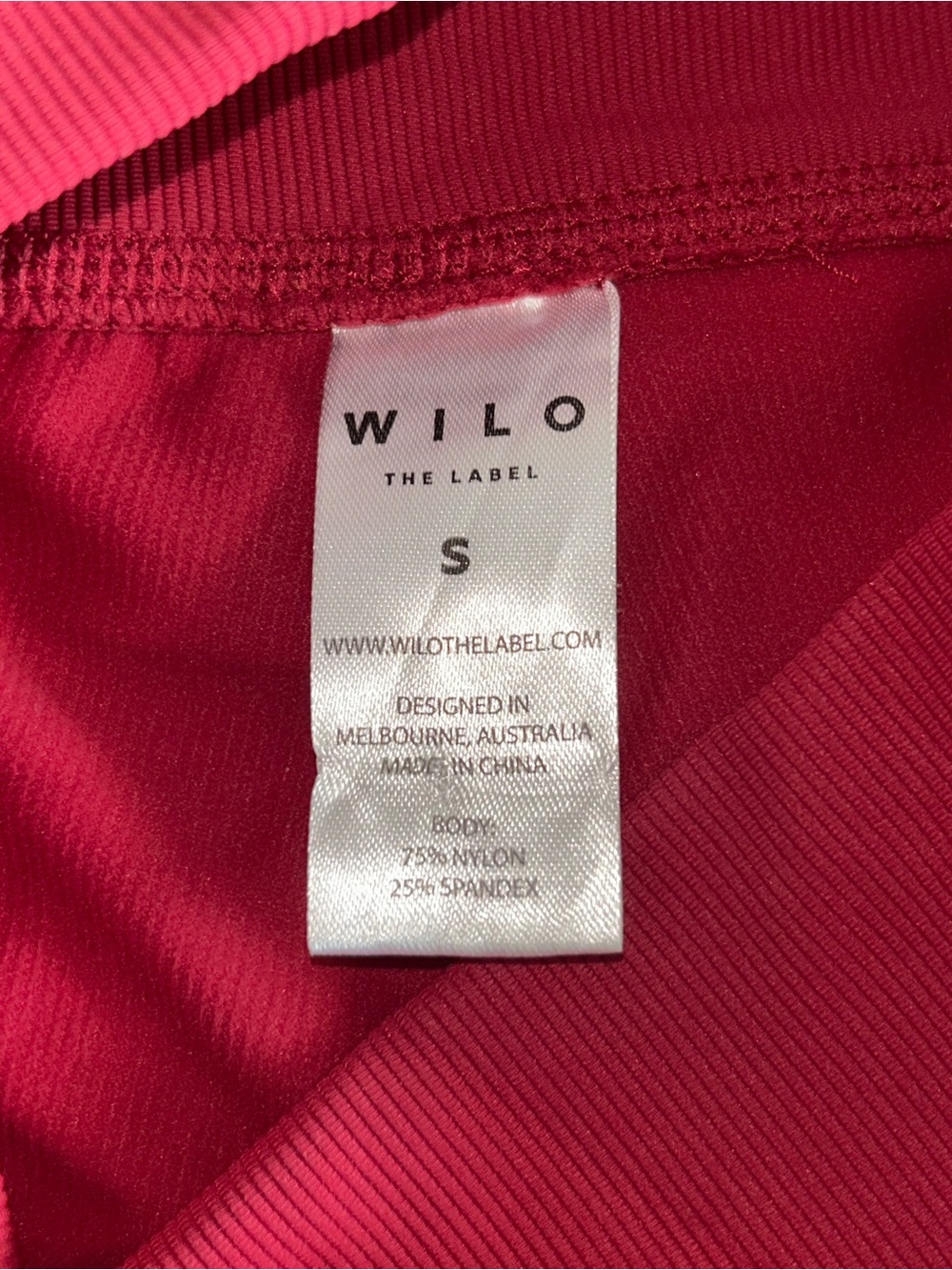 Wilo The Label Women's High-Waist Red Athletic Spandex Biker Shorts Size Small - Picture 3 of 3